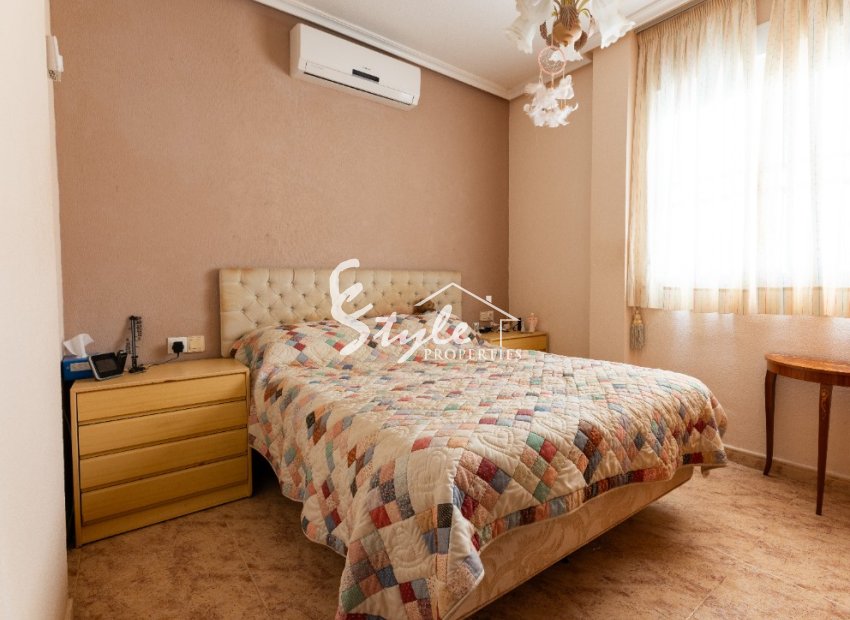 Resale - Villa - Los Altos