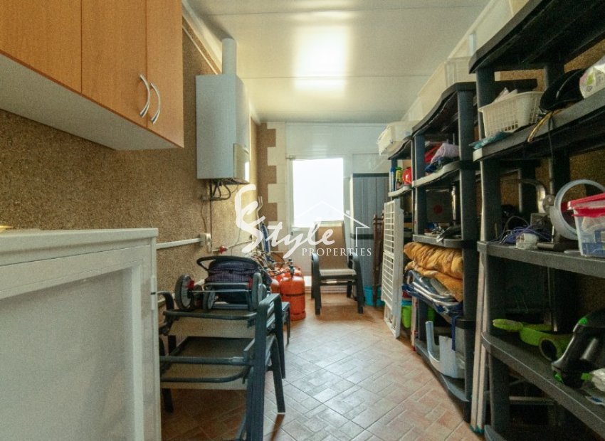 Resale - Villa - Los Altos