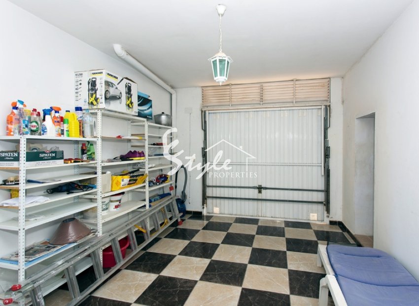 Resale - Villa - Los Altos