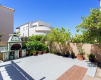 Resale - Villa - Los Altos