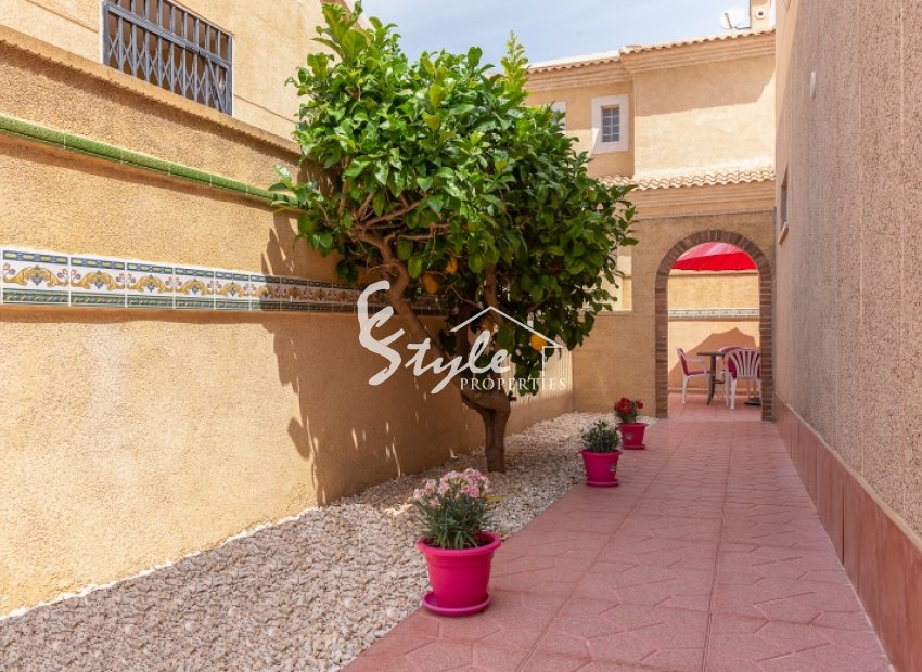 Resale - Villa - Los Altos