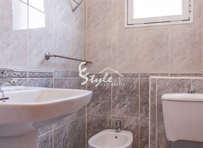 Resale - Villa - Los Altos