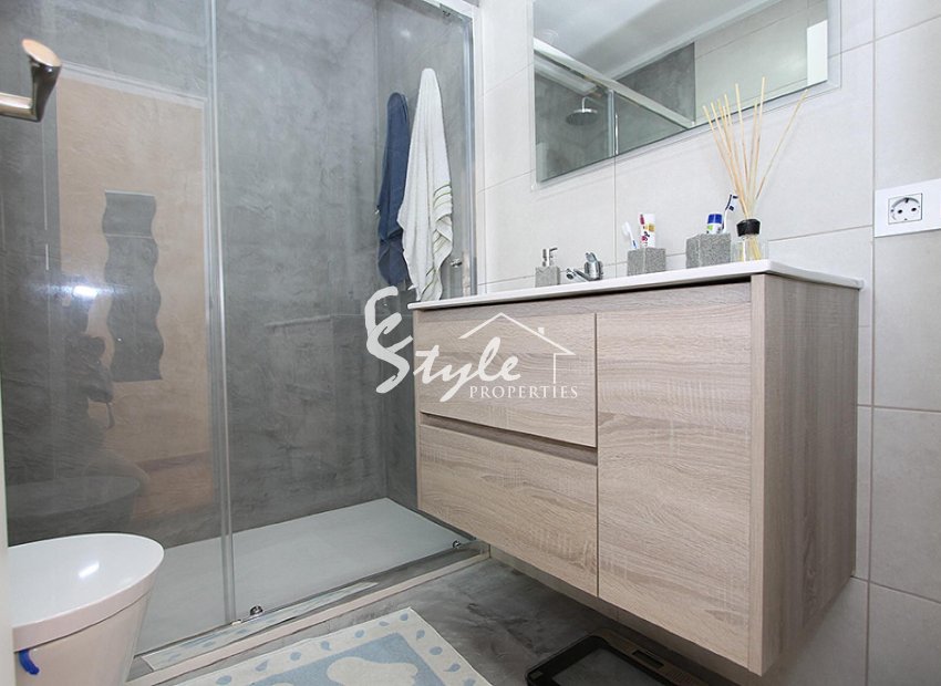 Resale - Villa - Los Altos