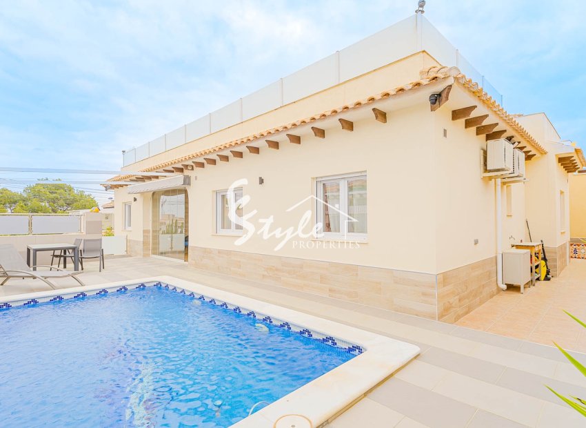 Resale - Villa - Los Balcones