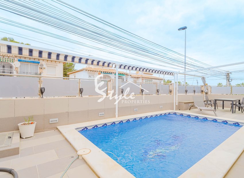 Resale - Villa - Los Balcones