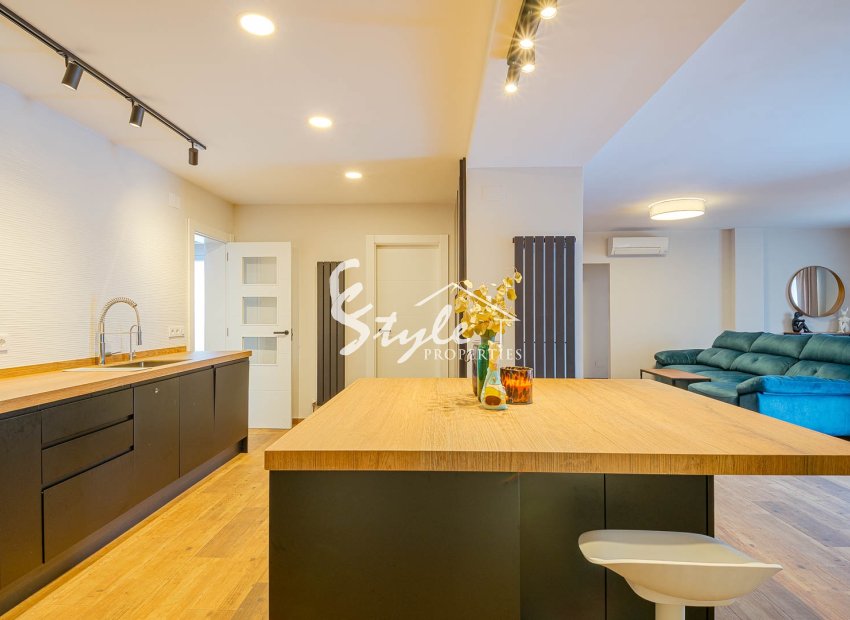 Resale - Villa - Los Balcones