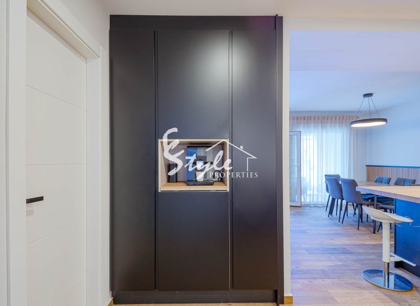 Resale - Villa - Los Balcones