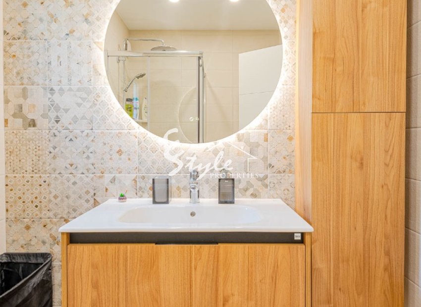 Resale - Villa - Los Balcones