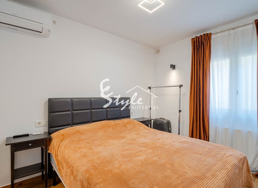 Resale - Villa - Los Balcones