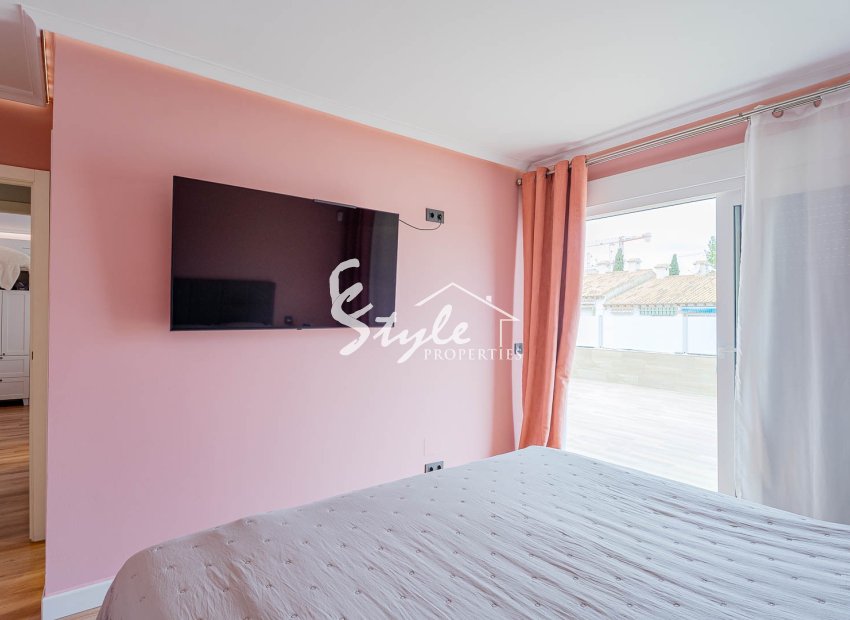 Resale - Villa - Los Balcones