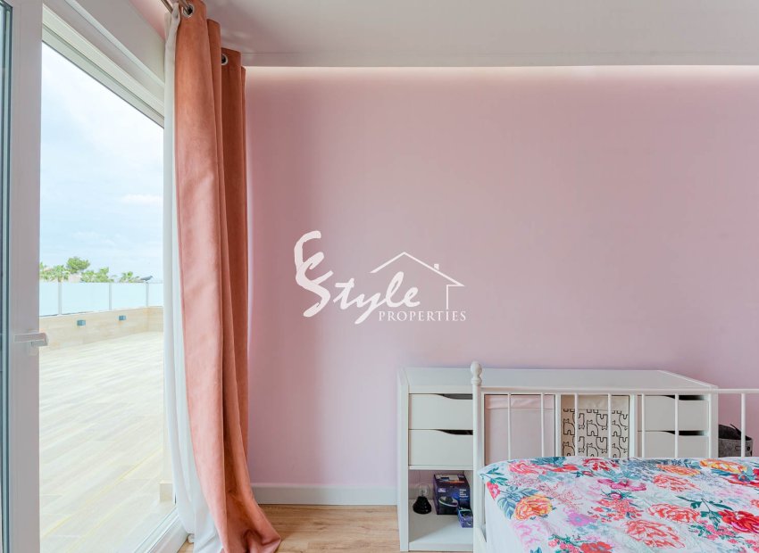 Resale - Villa - Los Balcones