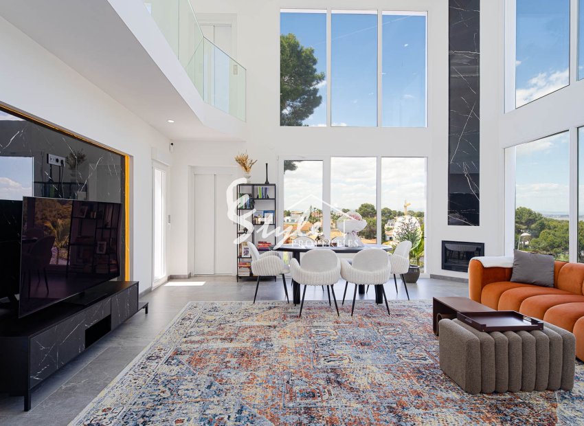 Resale - Villa - Los Balcones