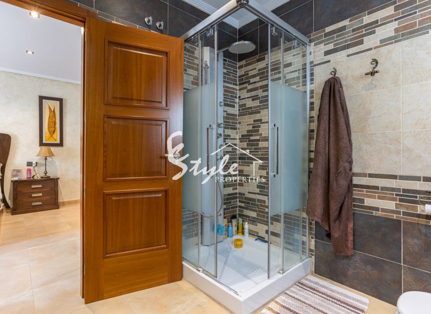 Resale - Villa - LOS MONTESINOS - La Herada