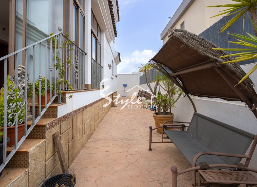 Resale - Villa - LOS MONTESINOS - La Herada