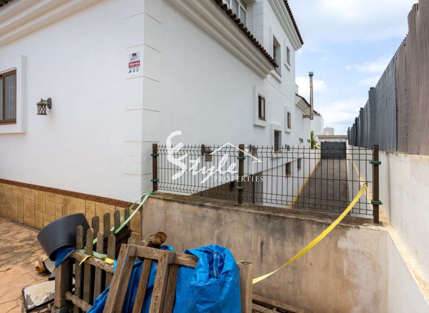 Resale - Villa - LOS MONTESINOS - La Herada