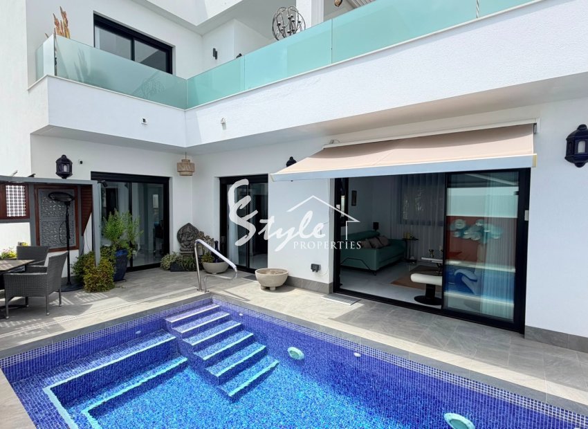 Resale - Villa - Los Montesinos - La Herada