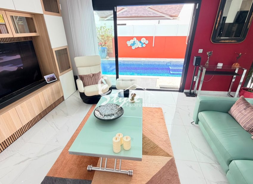 Resale - Villa - Los Montesinos - La Herada