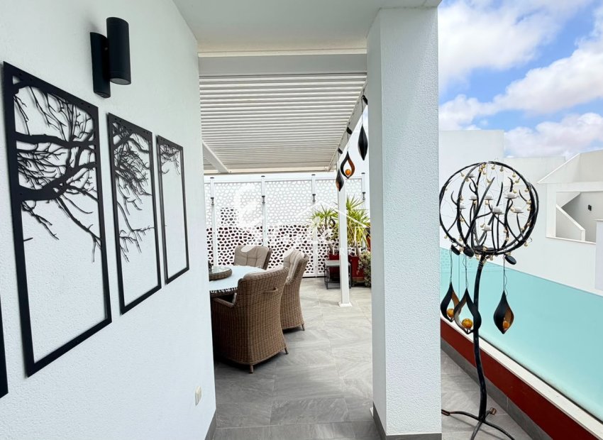 Resale - Villa - Los Montesinos - La Herada