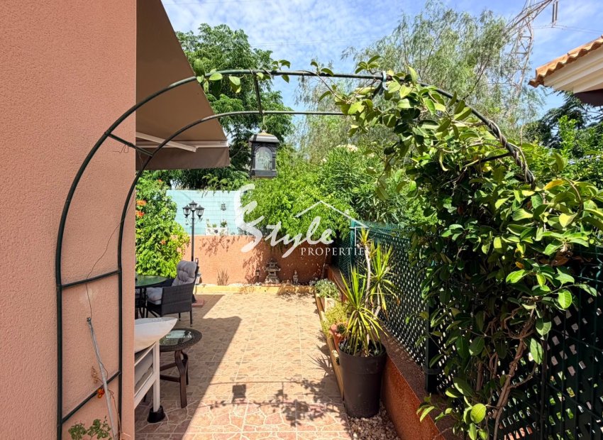 Resale - Villa - Los Montesinos - La Herada