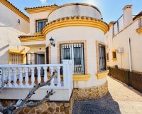 Resale - Villa - Los Montesinos - La Herada