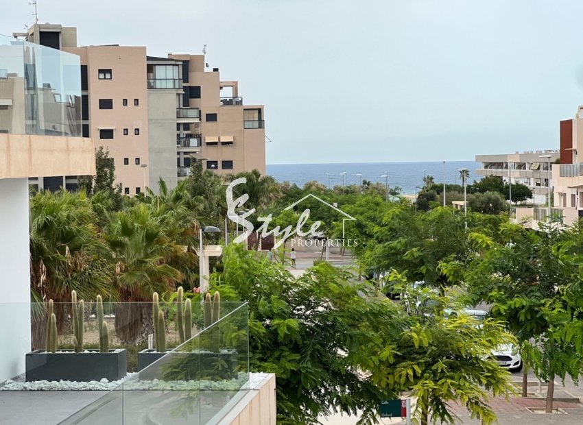 Resale - Villa - Mil Palmeras