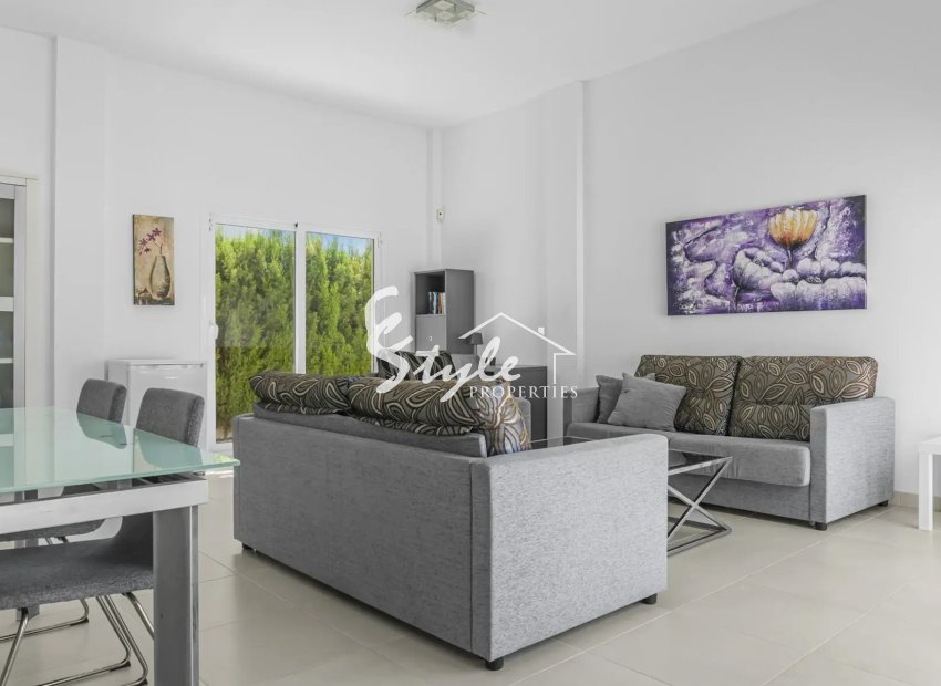 Resale - Villa - Mil Palmeras