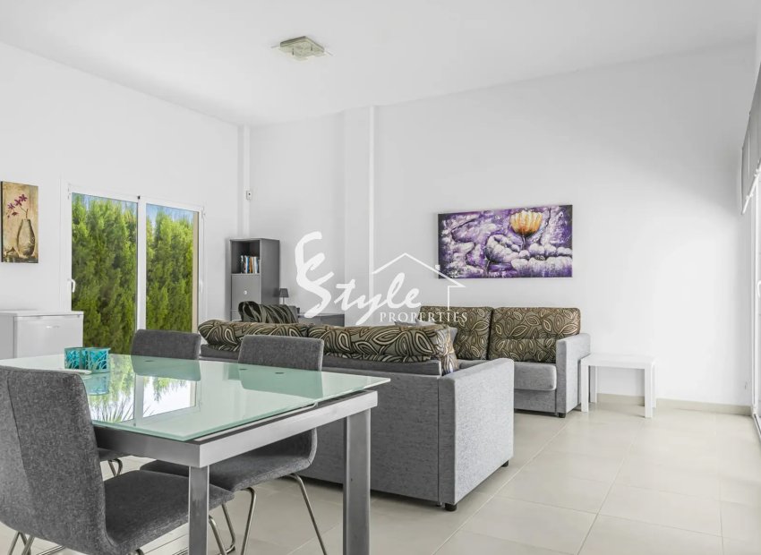 Resale - Villa - Mil Palmeras