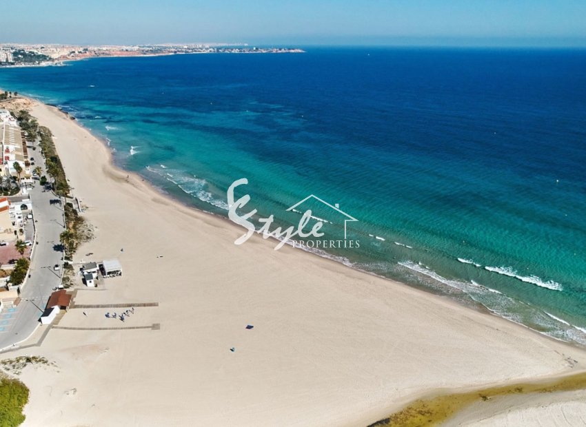 Resale - Villa - Mil Palmeras