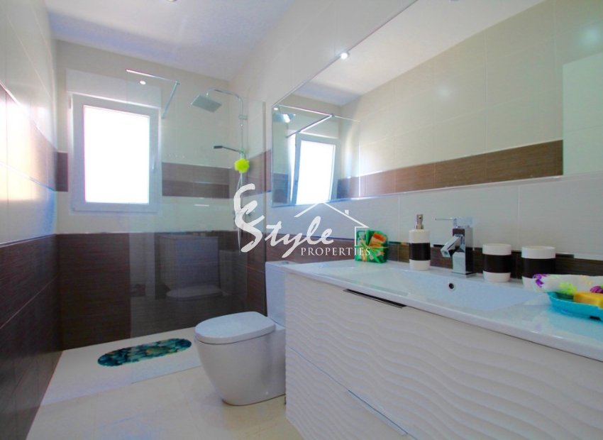 Resale - Villa - Mil Palmeras