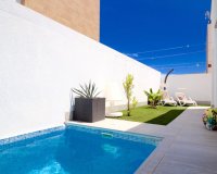Resale - Villa - Mil Palmeras