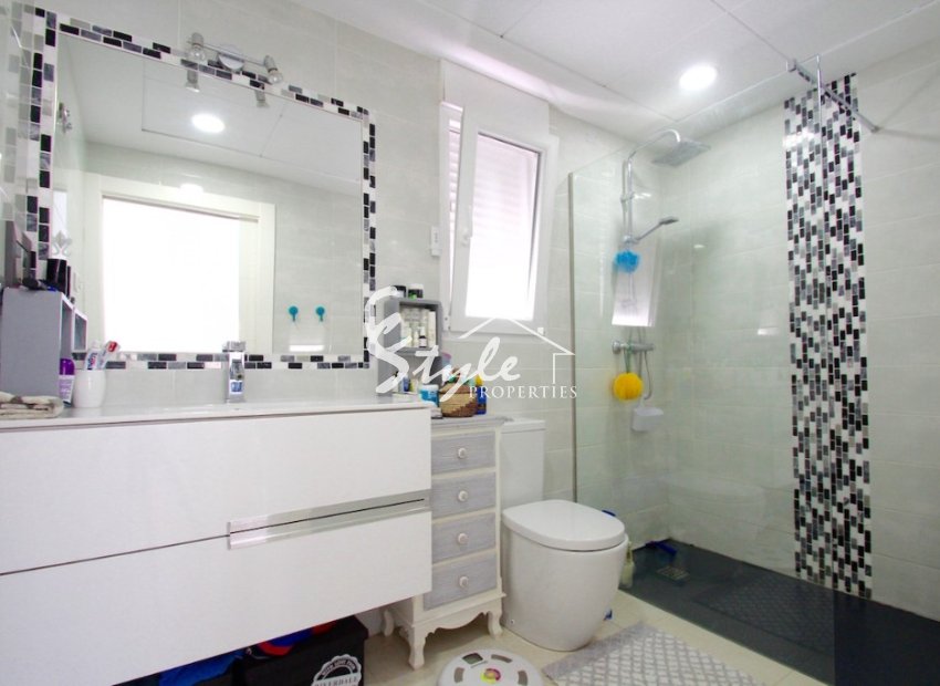 Resale - Villa - Mil Palmeras