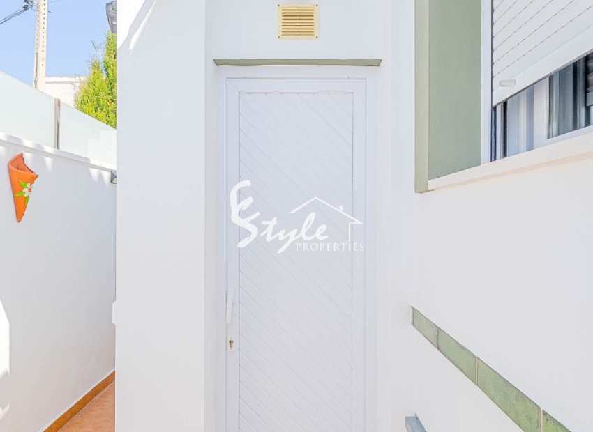 Resale - Villa - Orihuela-Costa - Blue Lagoon