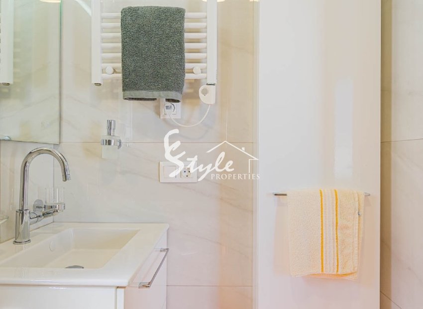 Resale - Villa - Orihuela-Costa - Blue Lagoon