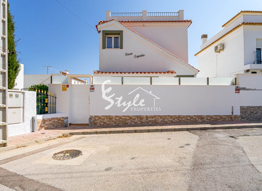 Resale - Villa - Orihuela-Costa - Blue Lagoon