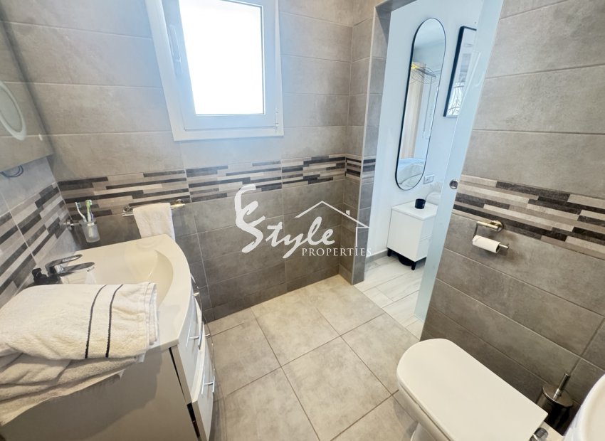 Resale - Villa - Orihuela-Costa - Blue Lagoon