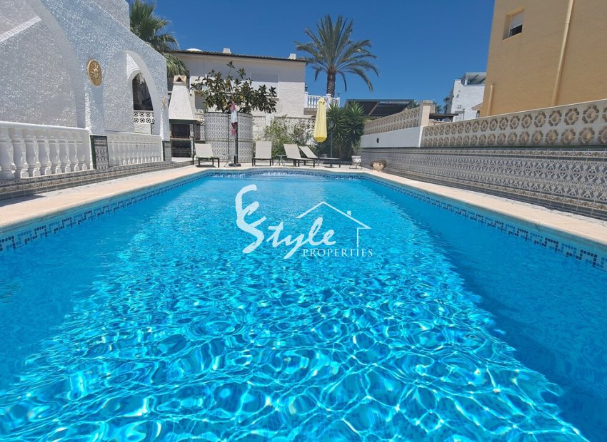 Resale - Villa - Orihuela-Costa - Blue Lagoon