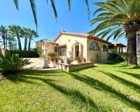 Resale - Villa - Orihuela Costa  - Cabo Roig