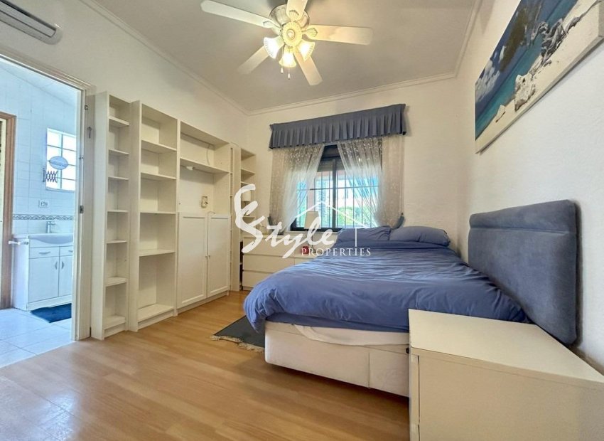 Resale - Villa - Orihuela Costa  - Cabo Roig