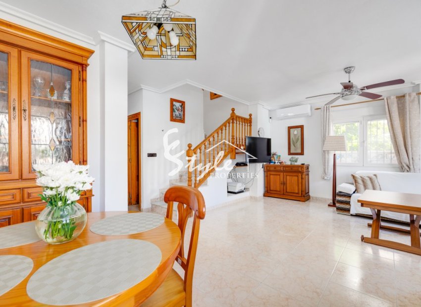 Resale - Villa - Orihuela-Costa - calle Nicolas de  Bussi,22