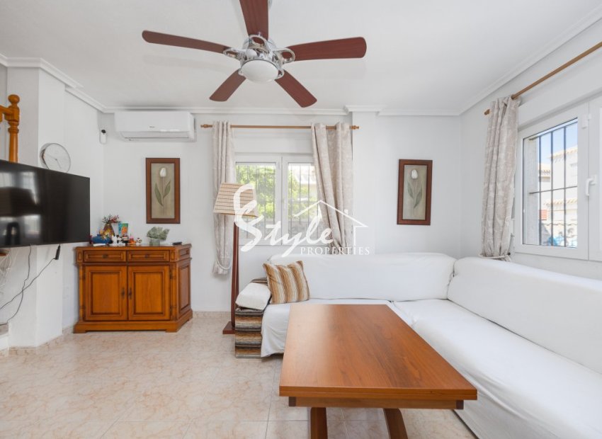 Resale - Villa - Orihuela-Costa - calle Nicolas de  Bussi,22