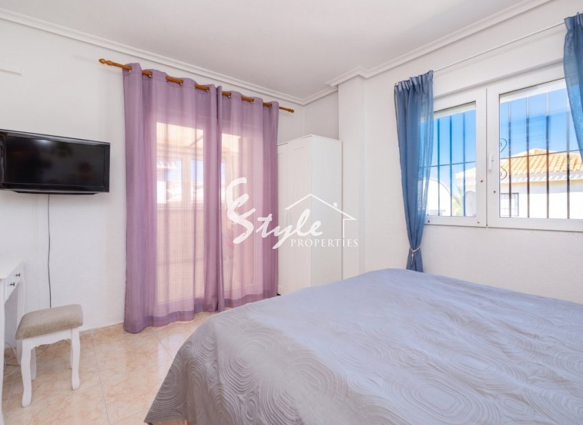 Resale - Villa - Orihuela-Costa - calle Nicolas de  Bussi,22