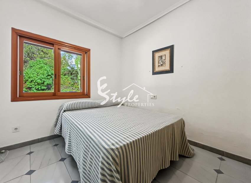 Resale - Villa - Orihuela-Costa - Campoamor