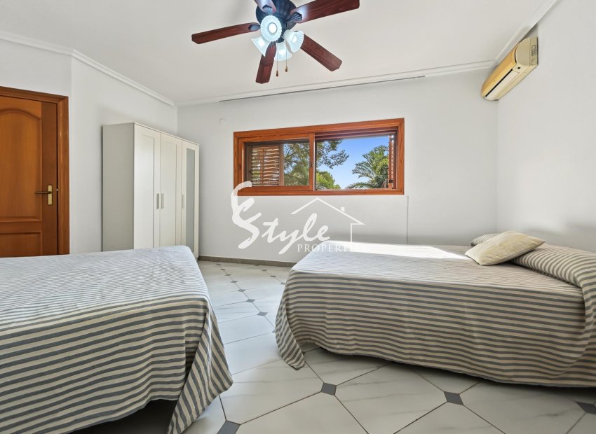 Resale - Villa - Orihuela-Costa - Campoamor