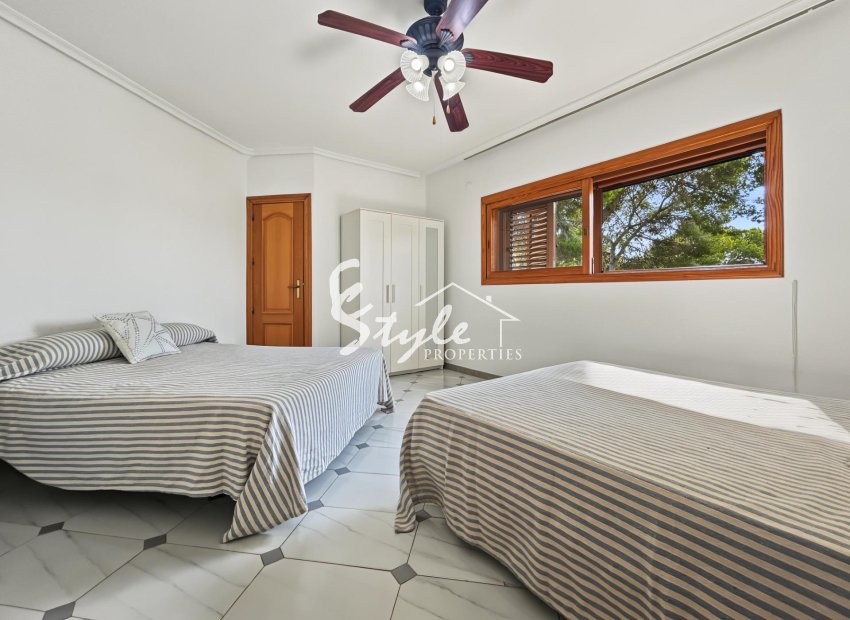 Resale - Villa - Orihuela-Costa - Campoamor