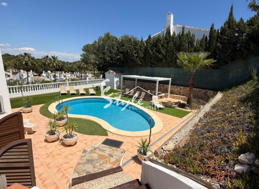 Resale - Villa - Orihuela-Costa - Costa Blanca Sur
