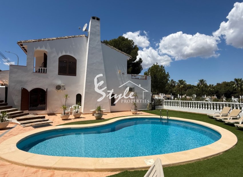 Resale - Villa - Orihuela-Costa - Costa Blanca Sur