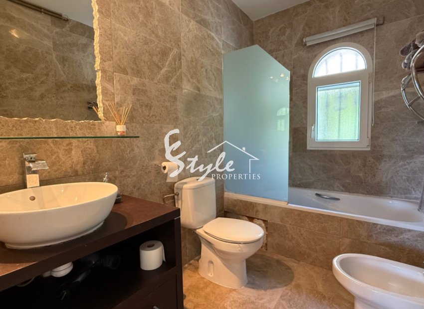Resale - Villa - Orihuela-Costa - Costa Blanca Sur