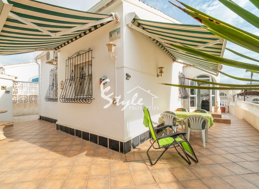 Resale - Villa - Orihuela-Costa - La Florida
