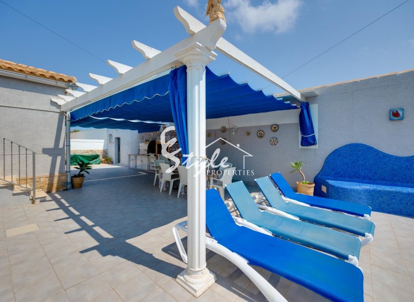 Resale - Villa - Orihuela-Costa - La Regia