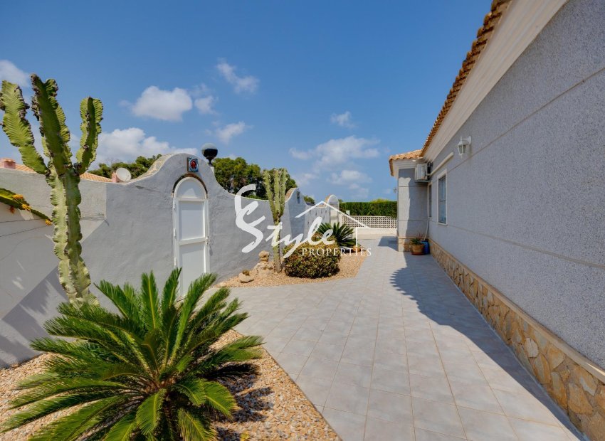 Resale - Villa - Orihuela-Costa - La Regia